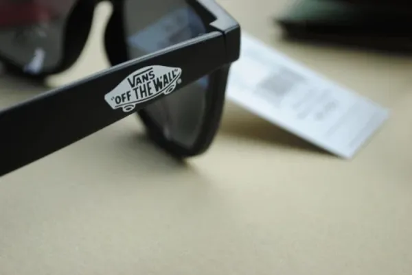Vans Classic Sunglasses Black Frame Gray Lens Sunglasses - 4