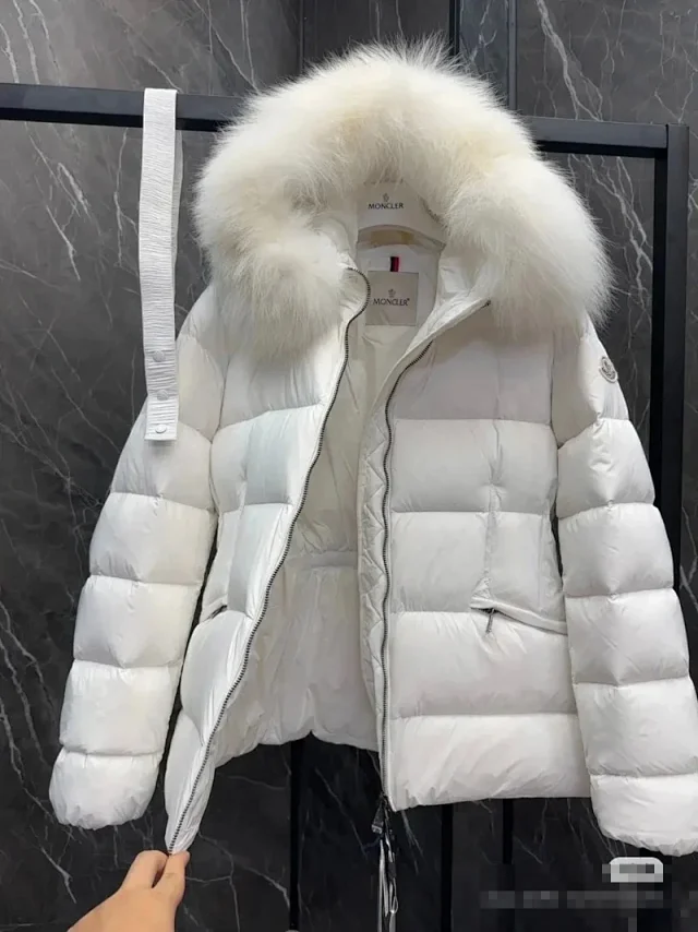 Moncler Down Jackets Fur-Trim Hooded Belted Puffer Jacket product detail image 6