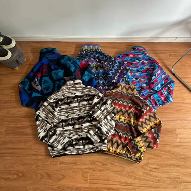 Patagonia Jackets Geometric Print Snap-T Fleece Pullover product detail image 4