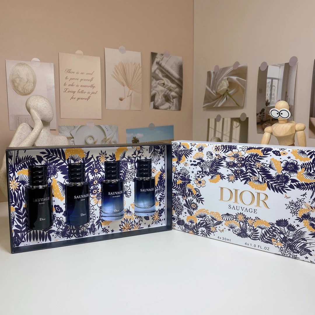 Dior Model 3458 - Sauvage perfume travel size 4-piece set 30ml