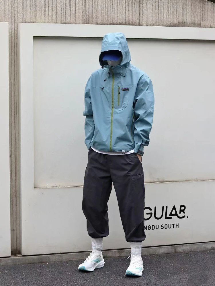 Patagonia Jackets Hooded contrast-zip shell jacket image 5