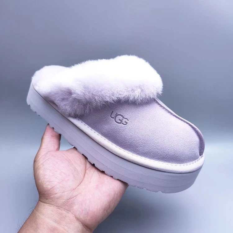 UGG Cozy Shearling L