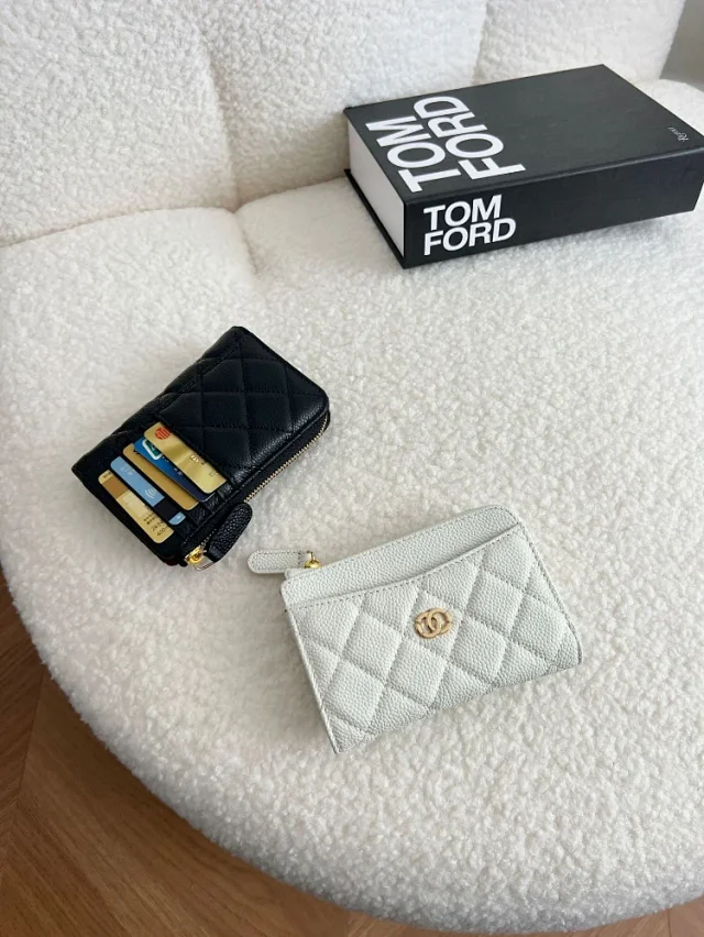 Chanel Wallets & Card Holders Quilted Zip Coin Purse with Slots product detail image 2