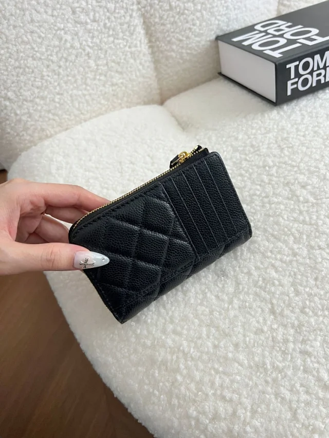 Chanel Wallets & Card Holders Quilted Zip Coin Purse with Slots product detail image 4