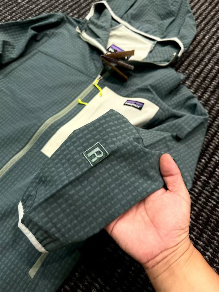Patagonia Jackets R2 TechFace Hooded Jacket image 4