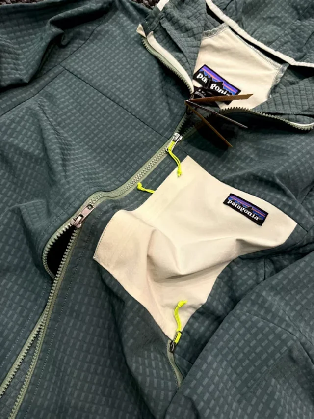 Patagonia Jackets R2 TechFace Hooded Jacket product detail image 5