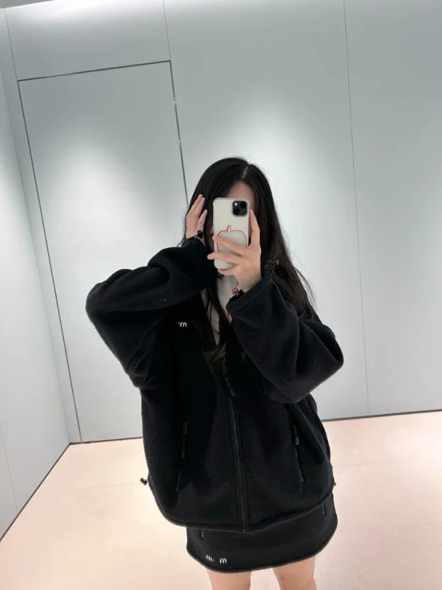 Unbranded Fleece zip-front hoodie, vest and skirt set product detail image 2