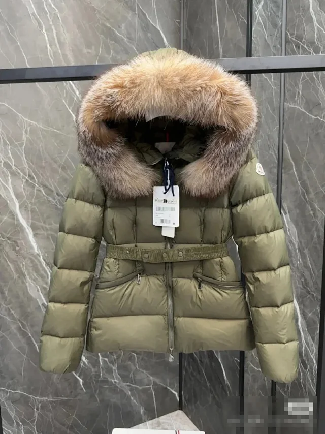 Moncler Down Jackets Fur-Trim Hooded Belted Puffer Jacket product detail image 4