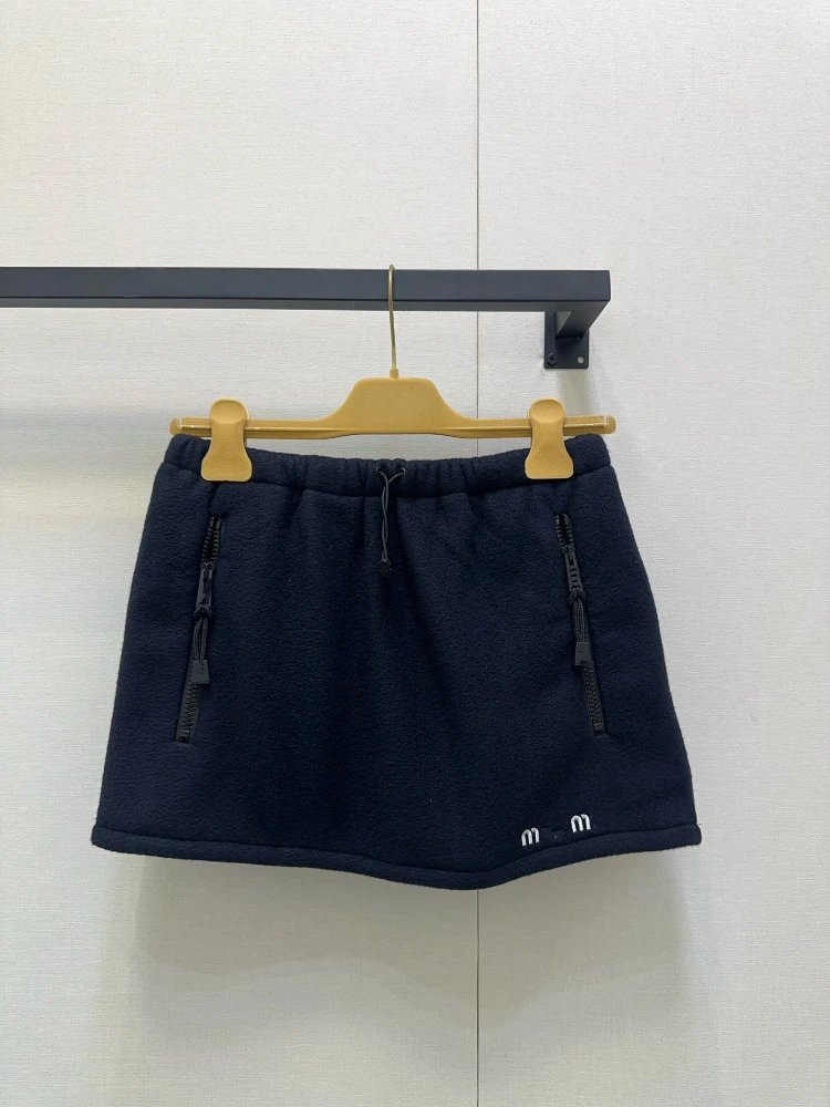 Unbranded Fleece zip-front hoodie, vest and skirt set — Skirt