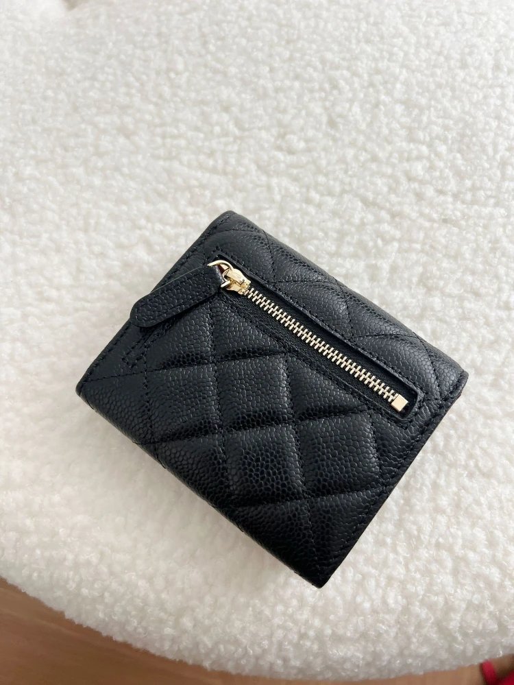 Unbranded Wallets & Card Holders Compact quilted flap coin wallet with zip pocket image 3