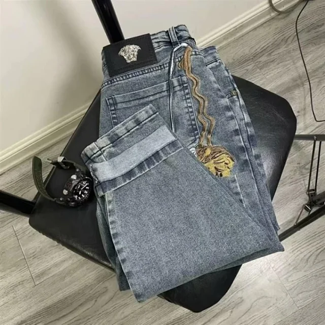 Unbranded Jeans Straight-leg with embroidered face motif product detail image 4
