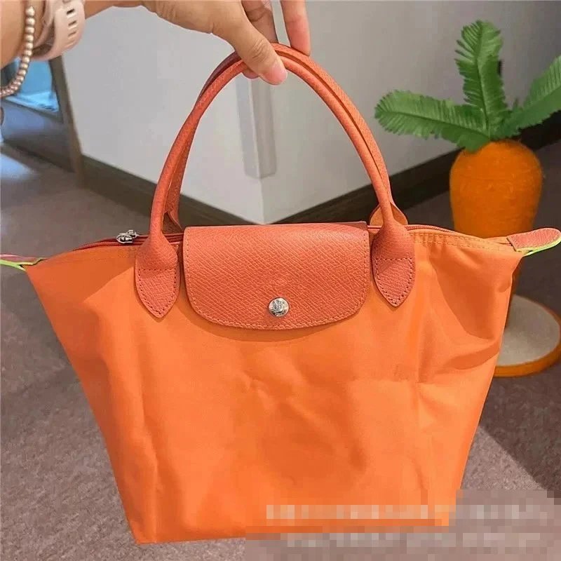 P69 Eco-friendly carrot color