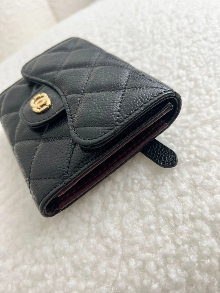 Unbranded Wallets & Card Holders Compact quilted flap coin wallet with zip pocket image 5