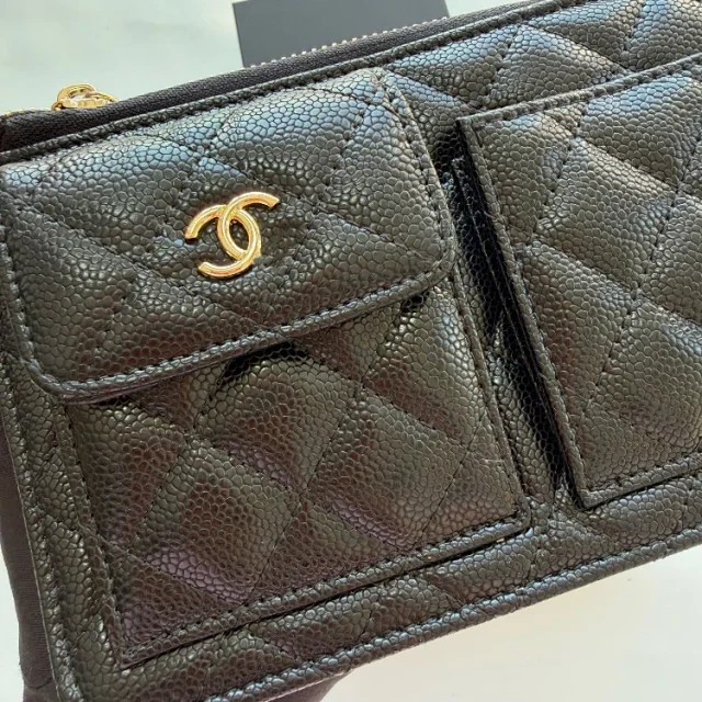 Chanel Crossbody Bags Quilted chain phone wallet bag product detail image 5