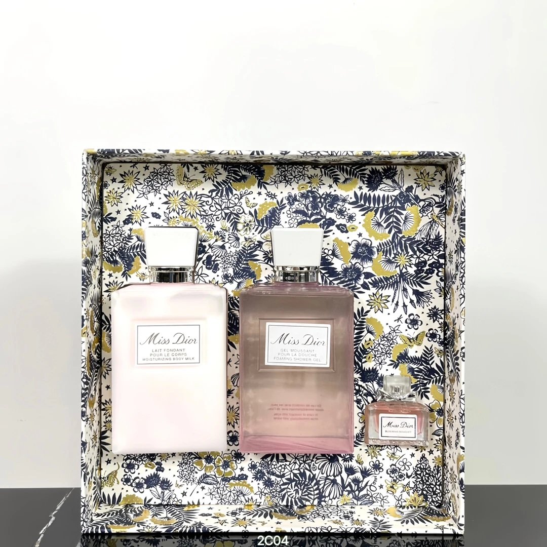 Dior set QC photos