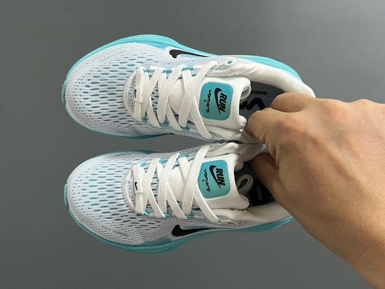 Nike Sneakers Vomero 18 image 3