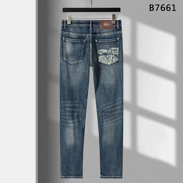 Burberry Jeans B7661 straight-leg graphic-pocket product detail image 1