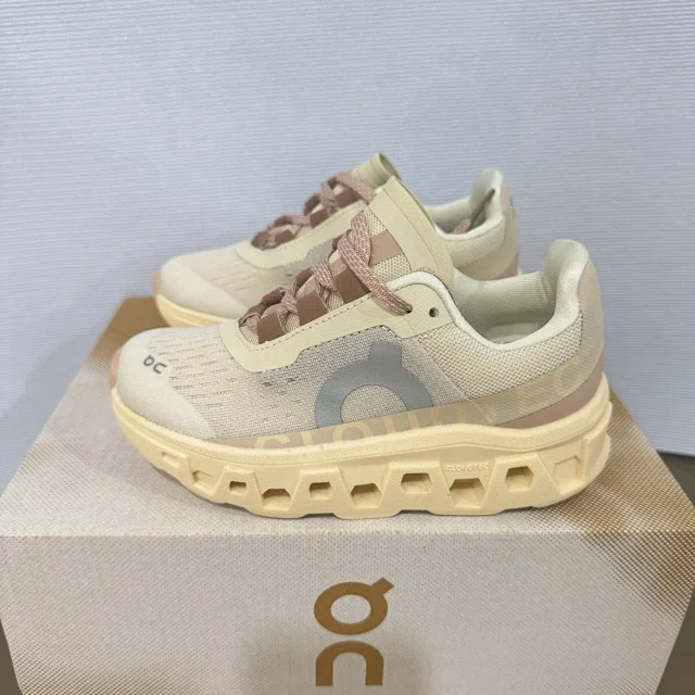 On Sneakers Cloudmonster product detail image 4