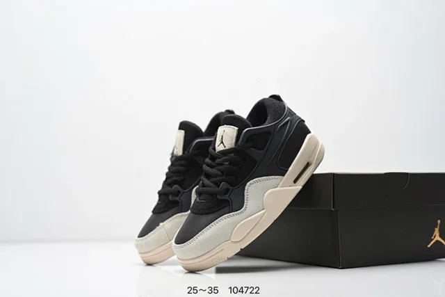 Jordan Sneakers Air 4 RM product detail image 2