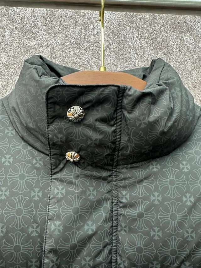 Unbranded Down Jackets Stand-Collar Quilted Puffer with All-Over Cross Motif product detail image 6