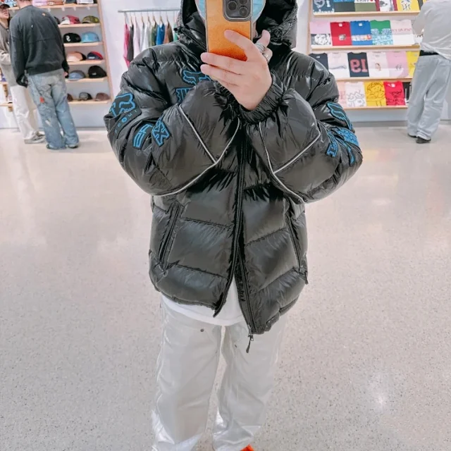 Fox Down Jackets Shiny Hooded Logo-Patch Puffer Jacket product detail image 3