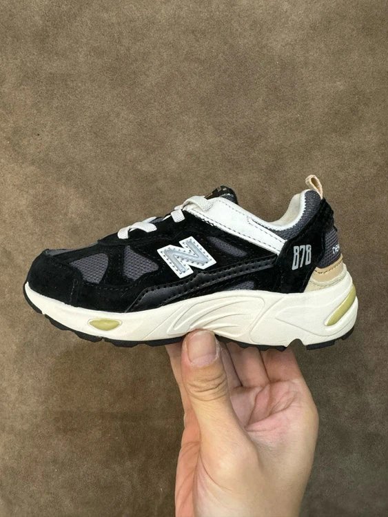 New Balance Sneakers 878 — Black