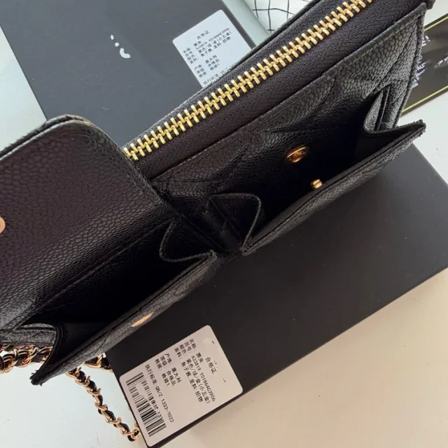 Chanel Crossbody Bags Quilted chain phone wallet bag product detail image 2