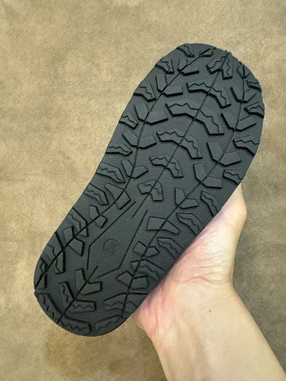 New Balance Sandals K3205 closed-toe hook-and-loop image 4