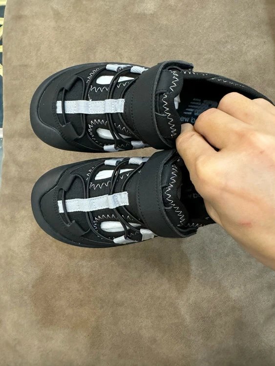 New Balance Sandals K3205 closed-toe hook-and-loop image 9