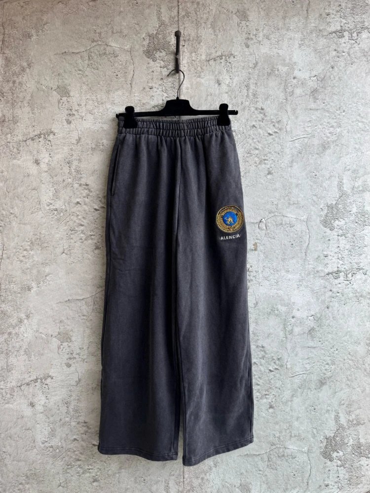 Balenciaga Uniform Patch Wide-Leg Distressed Sweatpants - 008023