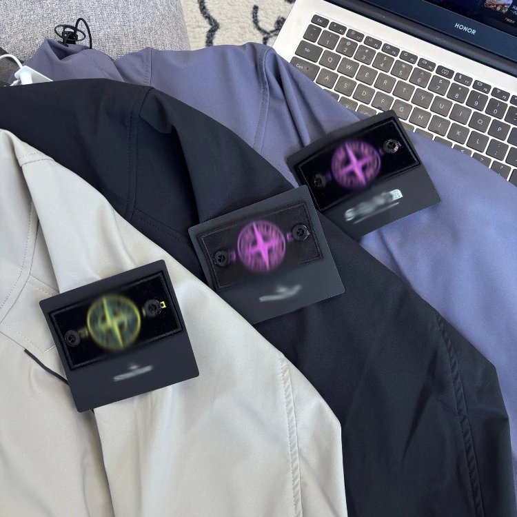 Stone Island Jackets Hooded zip-up jacket with compass sleeve badge image 2