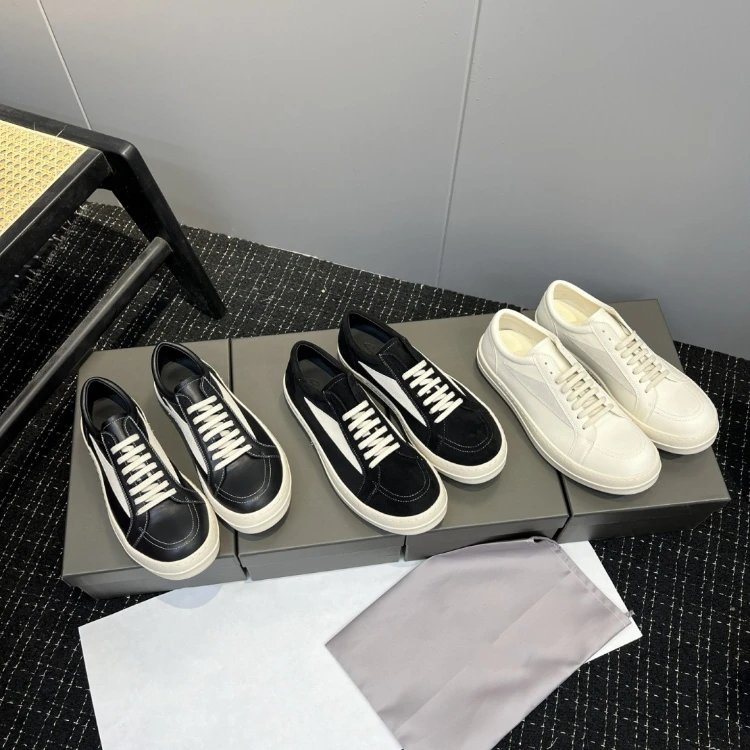 Rick Owens Low Top Sneakers - 007803