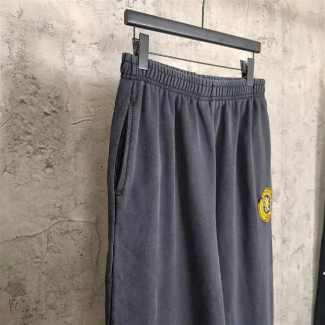 Umbro Trousers Wide-Leg Sweatpants product detail image 5
