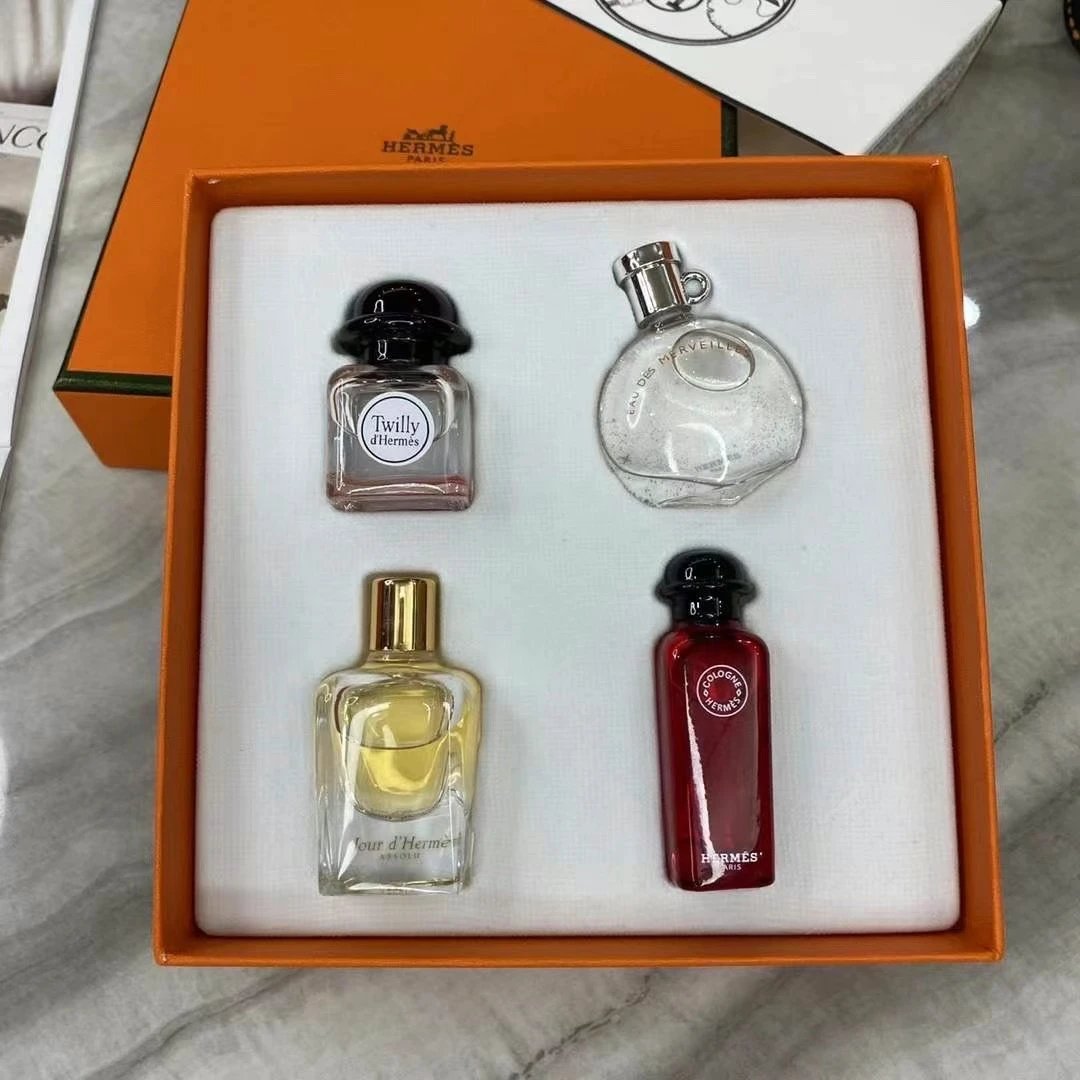 AMS丝巾迷你Q版香水四件套7.5ml礼盒装 -3284 - 132600