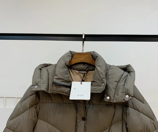 Unbranded Down Jackets Mid-Length Hooded Puffer with Chevron Quilting and Zip Pockets product detail image 3