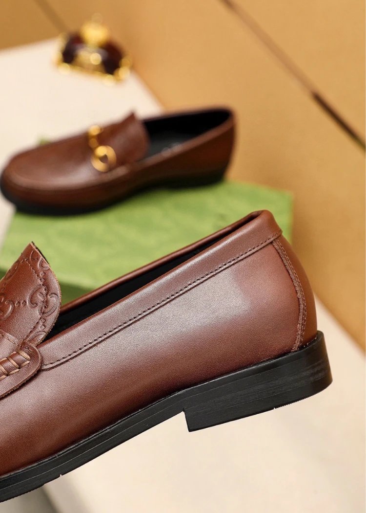 Gucci Leather Shoes loafers with horsebit or web stripe detail image 5