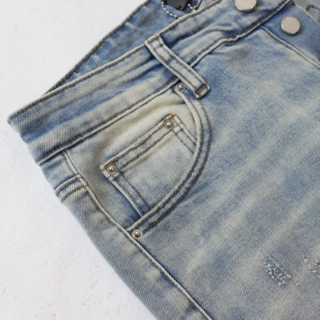 AMIRI Jeans Bone Patch Embroidered product detail image 3