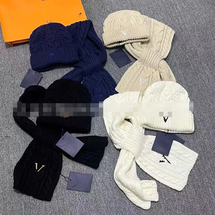 Louis Vuitton V Logo Cable Knit Beanie & Scarf Sets - 007700