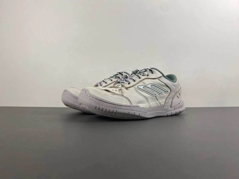 Balenciaga Sneakers Chunky Lace-Up — Light gray-green