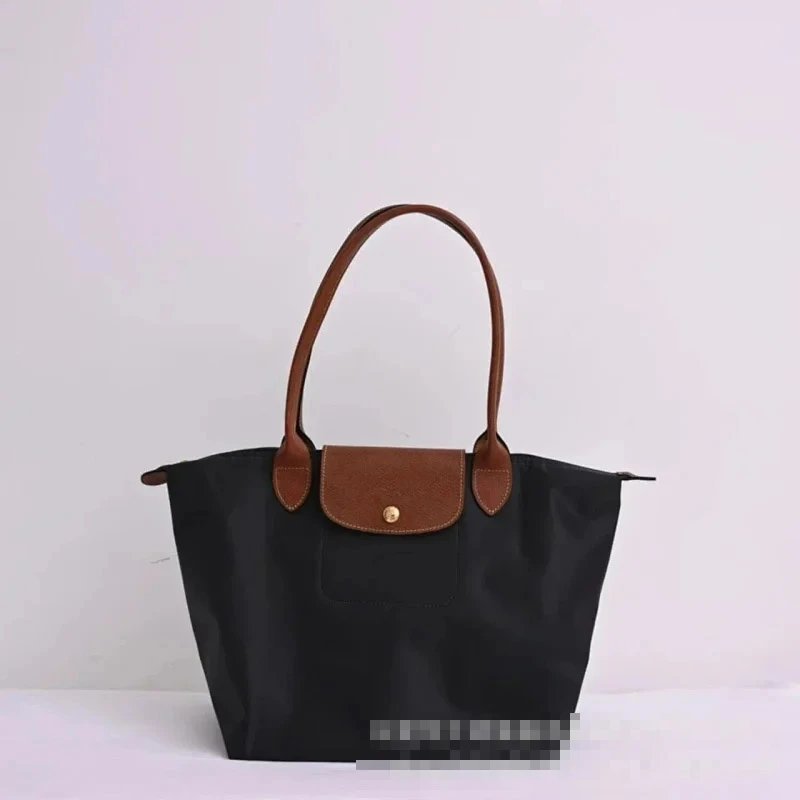 001 Classic Black