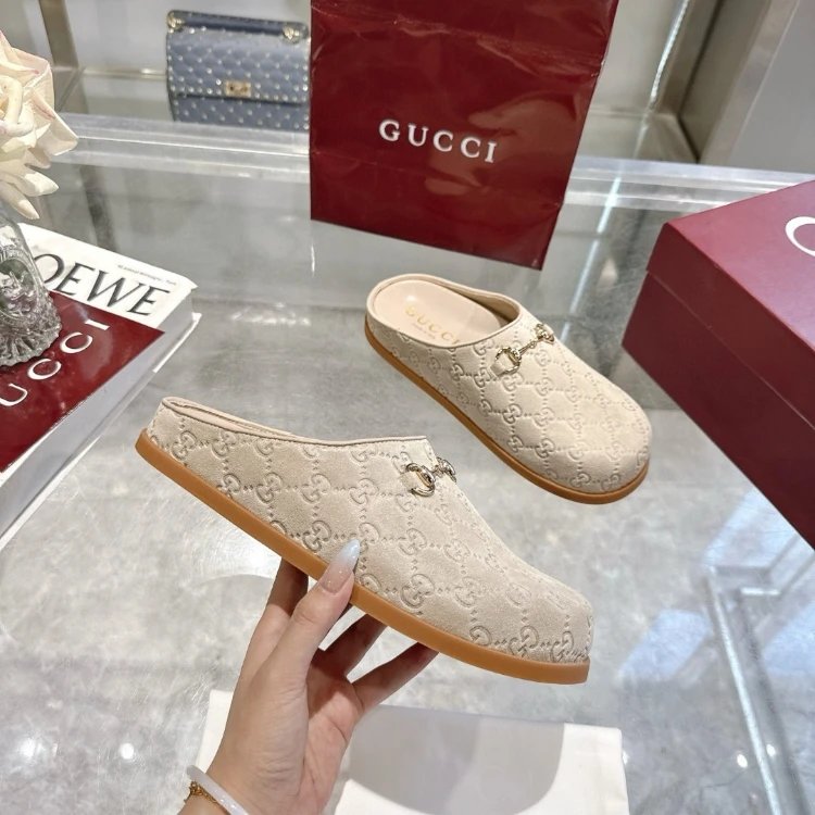 Gucci Slippers GG Monogram Horsebit Closed-Toe Mules — Figure 2