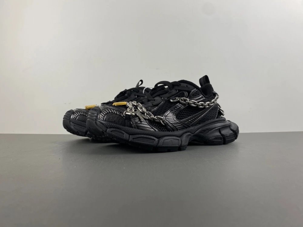 Balenciaga Sneakers Chunky Lace-Up — All black