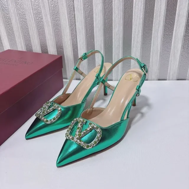 Valentino Garavani High Heels Pointed-Toe Slingback with Rhinestone V Buckle product detail image 6