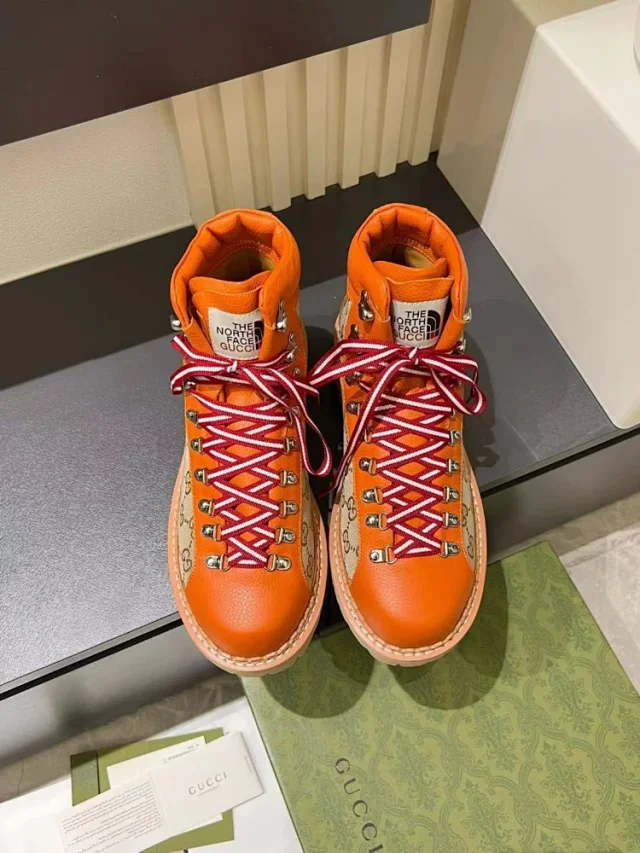 Unbranded High-top lace-up hiking boots product detail image 2