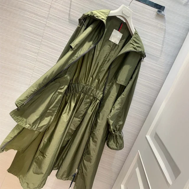 Unbranded Coats Hooded long zip-up coat with drawstring waist and cuffs product detail image 3