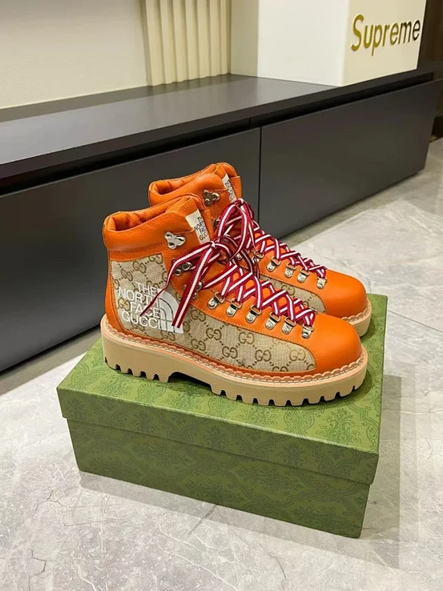 Unbranded High-top lace-up hiking boots product detail image 3