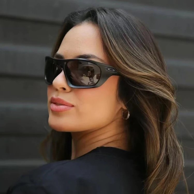 Oakley Eyewear Angular wraparound sunglasses image 5