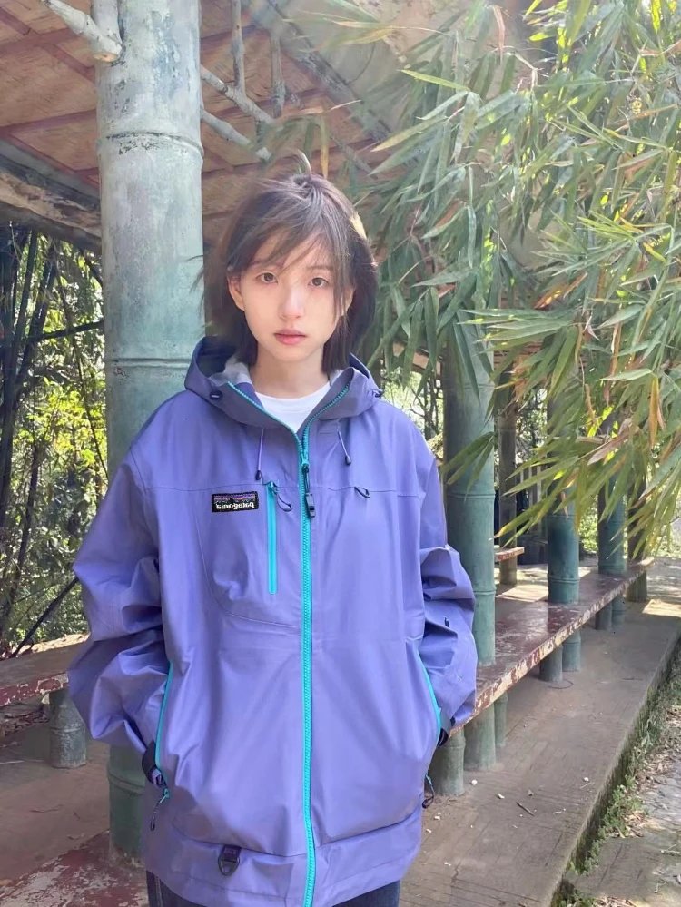 Patagonia Jackets Hooded contrast-zip shell jacket image 6