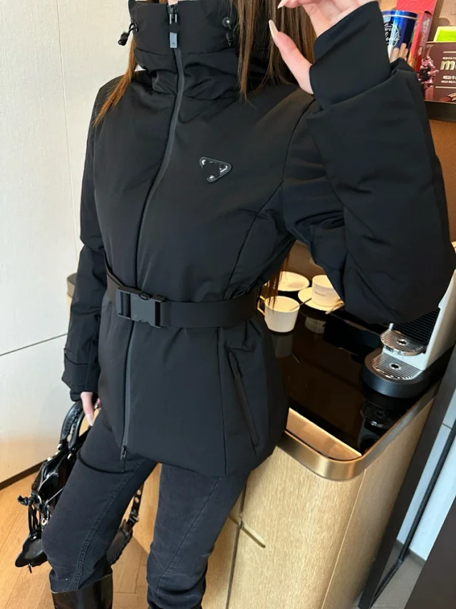 Unbranded Jackets Hooded belted padded ski jacket product detail image 3