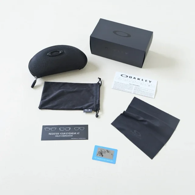 Oakley Eyewear Angular wraparound sunglasses product detail image 6